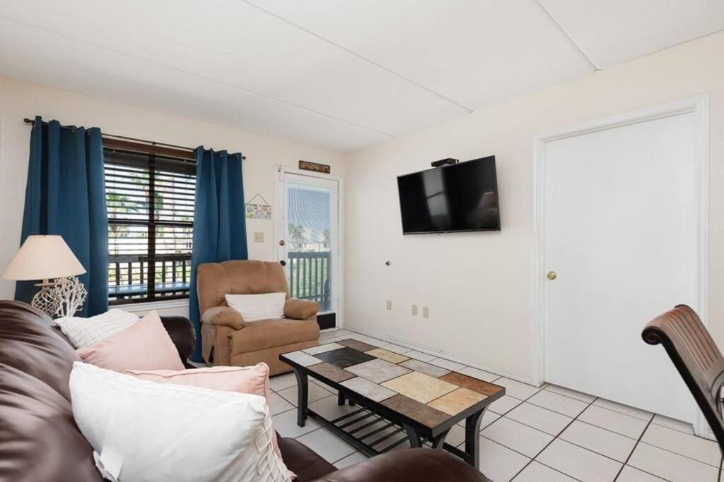 2 Bed 2 Bath Condo By Beach With Resort Pool جنوب جزيرة بادري المظهر الخارجي الصورة