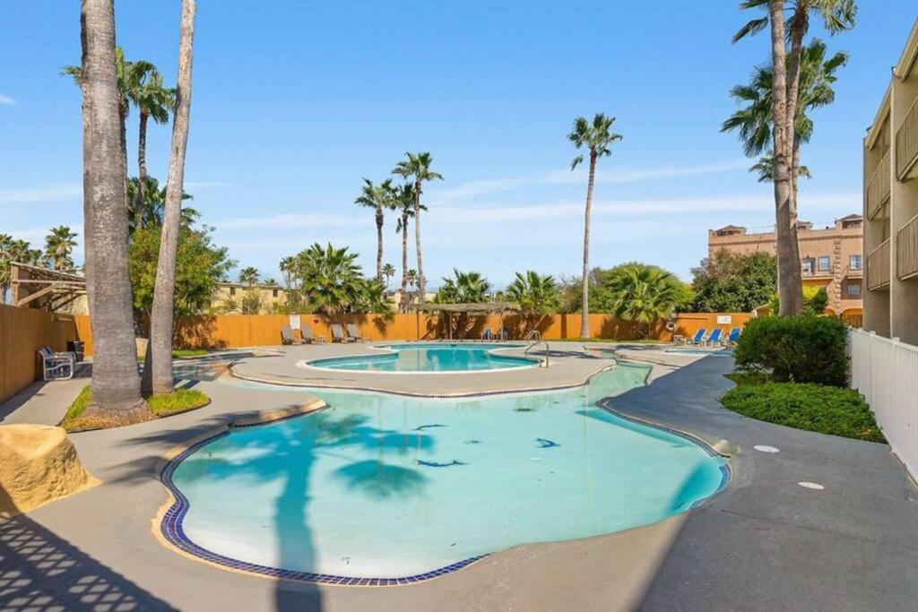 2 Bed 2 Bath Condo By Beach With Resort Pool جنوب جزيرة بادري المظهر الخارجي الصورة
