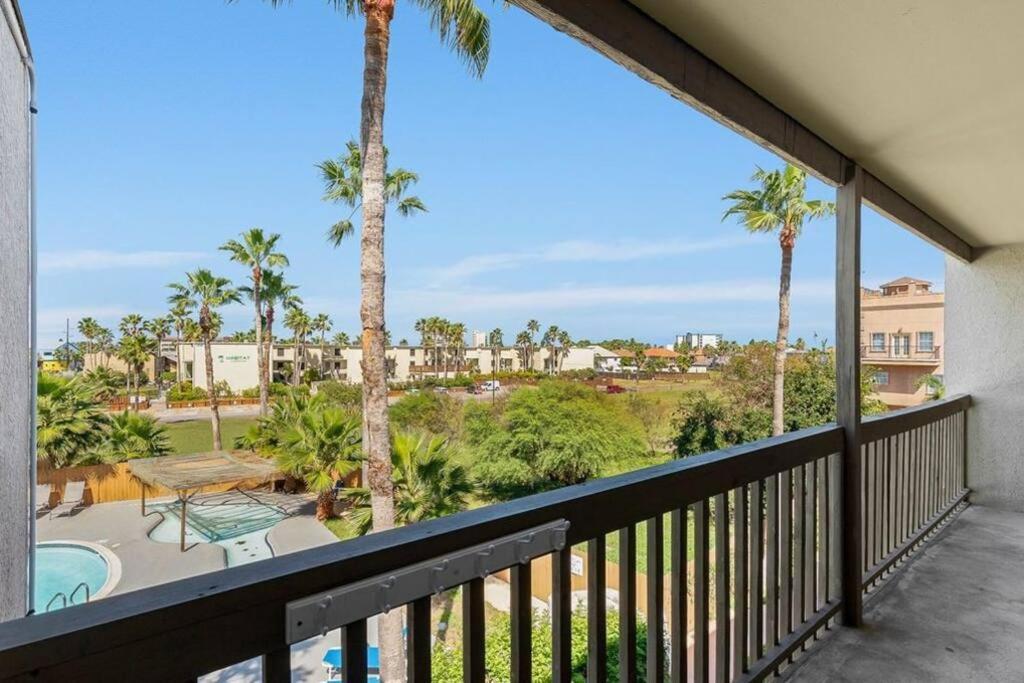 2 Bed 2 Bath Condo By Beach With Resort Pool جنوب جزيرة بادري المظهر الخارجي الصورة